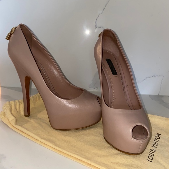 Louis Vuitton ‘Oh Really Lock Peep Toe’ heels - Picture 5 of 6